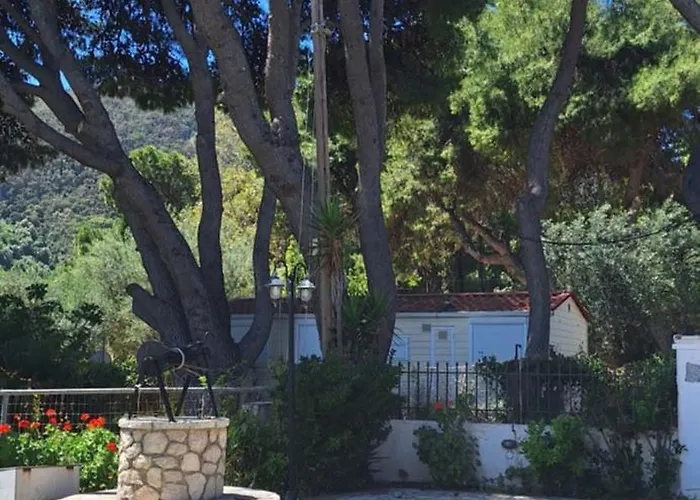 Han/Misafirhane Ionian Sunset